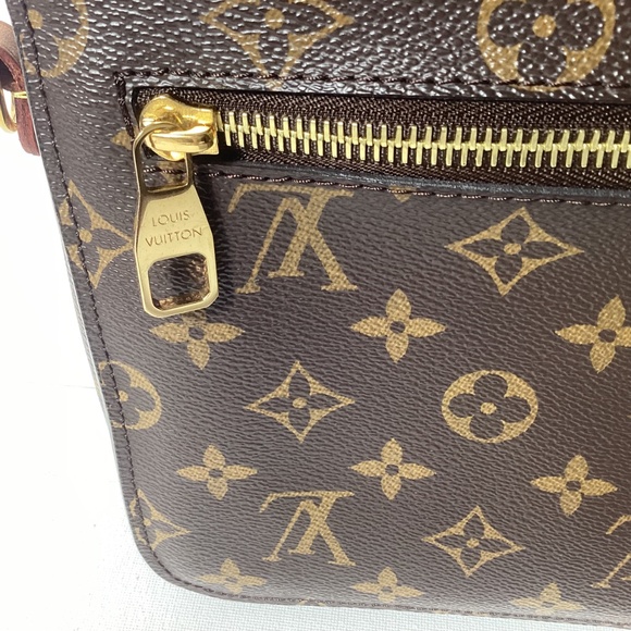 Beautiful Louis Vuitton Métis Pochette Monogram Handbag Excellent Condition - Picture 9 of 16